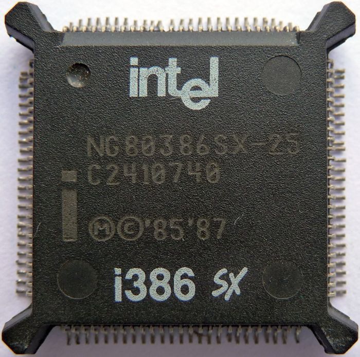 Центральный процессор (CPU) Intel i386SX (QFP) 1 core 25 МГц.