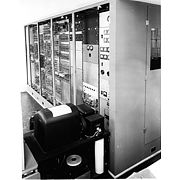 Электронный компьютер с программами, хранимыми на носителях информации - SEAC