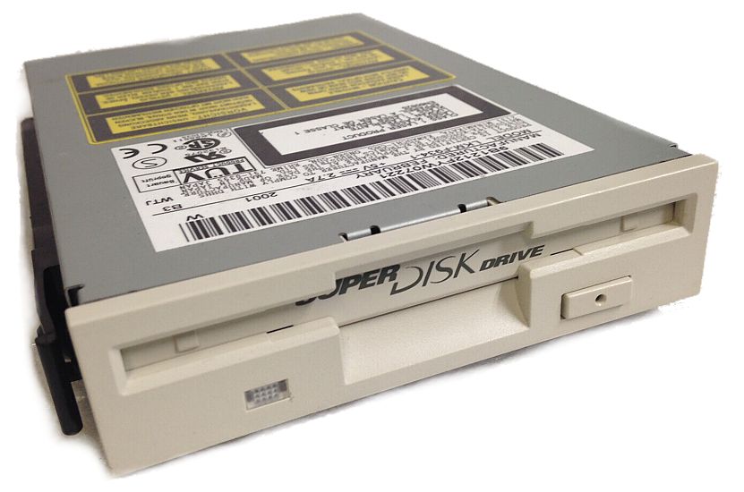 внутренний SuperDisk-дисковод